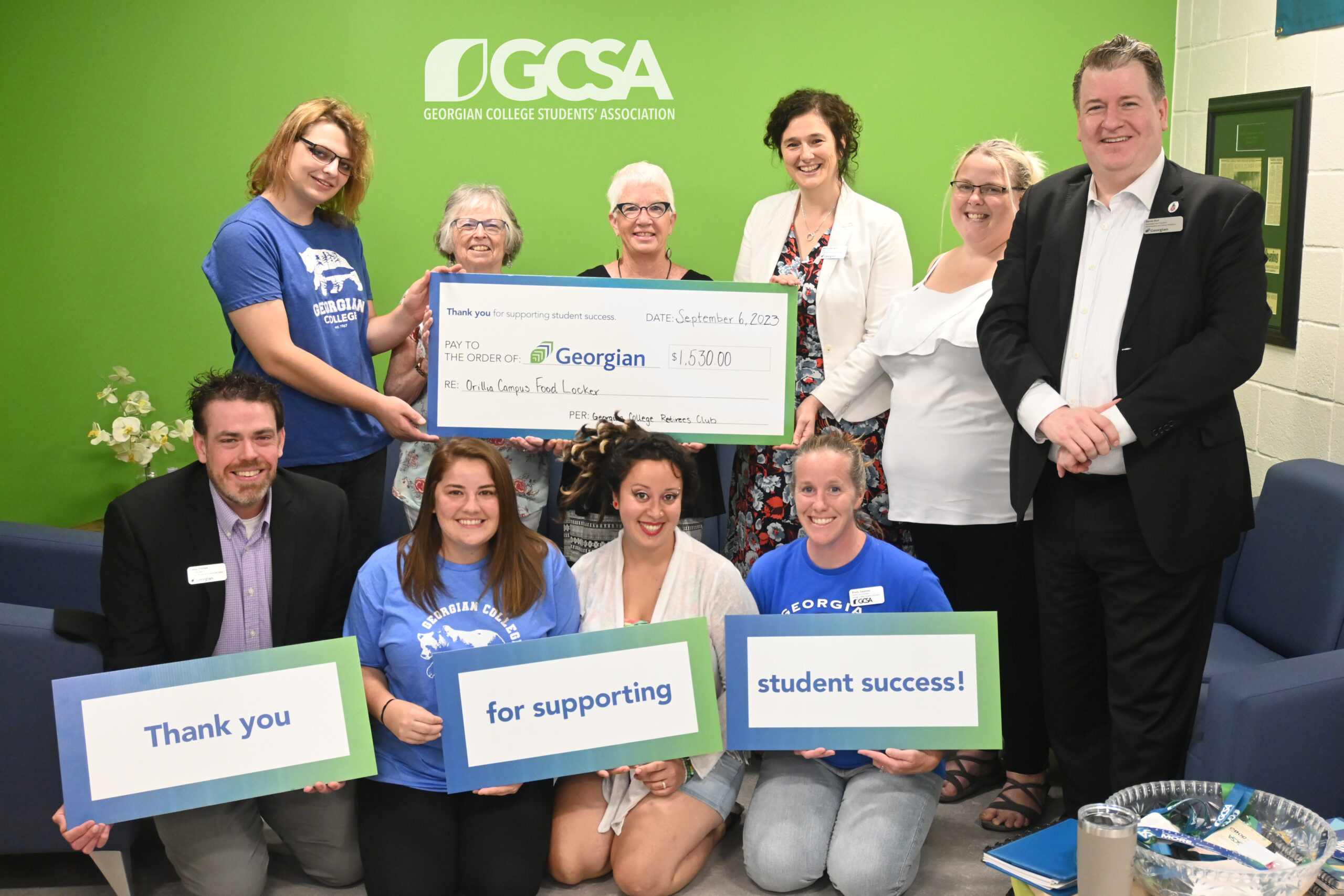 GCRC President, Mary O'Farrell, presented a cheque to the College Student Association and David Bell Associate Vice-President Advancement and Alumni Relations,  Georgian College. 