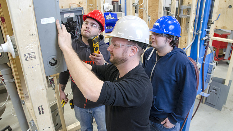 Students-at-the-Midland-campus-engage-in-activities-in-their-shops.