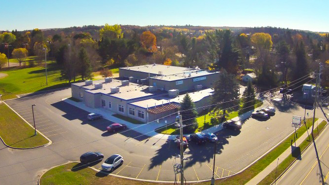 Exterior-birds-eye-shot-of-Georgian-Muskoka-Campus-in-the-fall