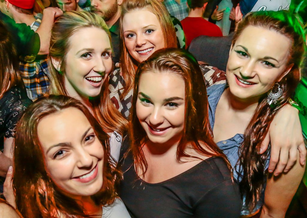 5 female students at a Last Class event