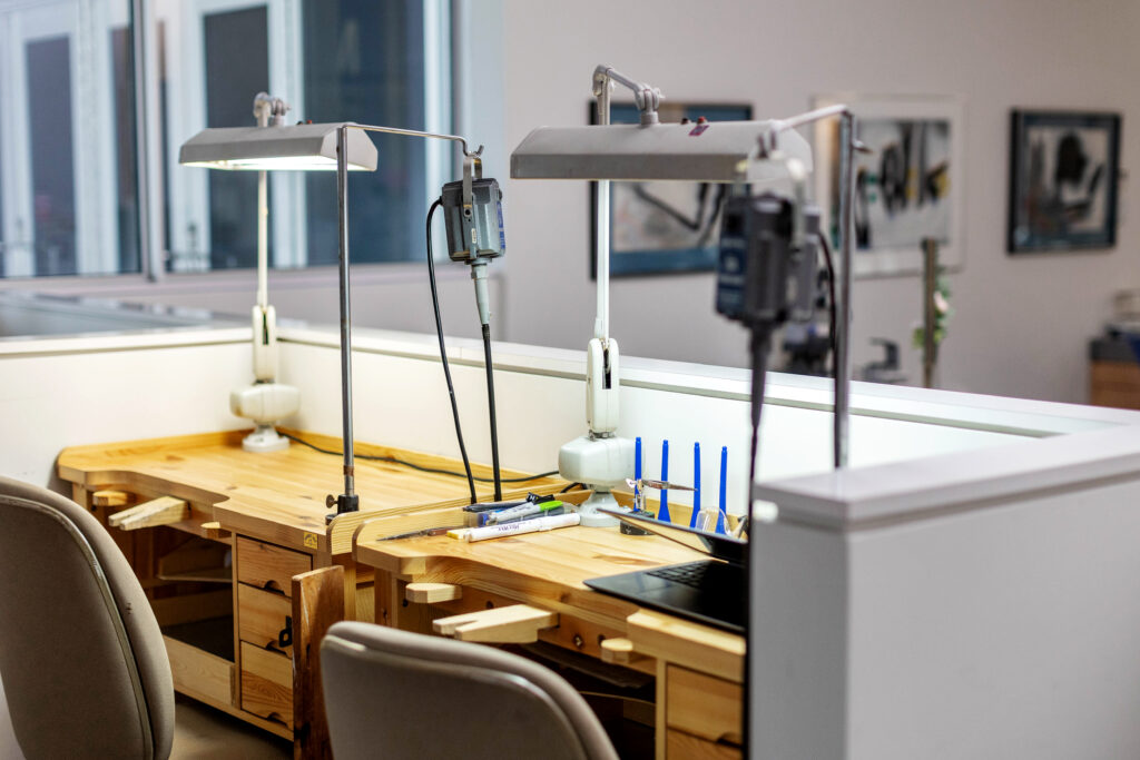 Jewellery work bench